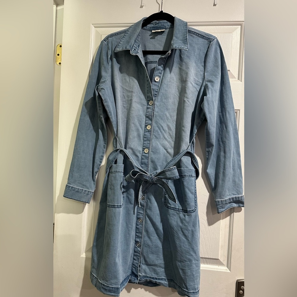 Long sleeve button up belted denim dress